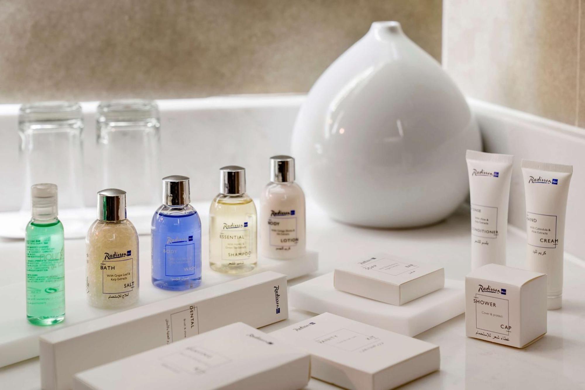 Radisson Blu Hotel Riyadh Qurtuba Extérieur photo The White Company toiletries